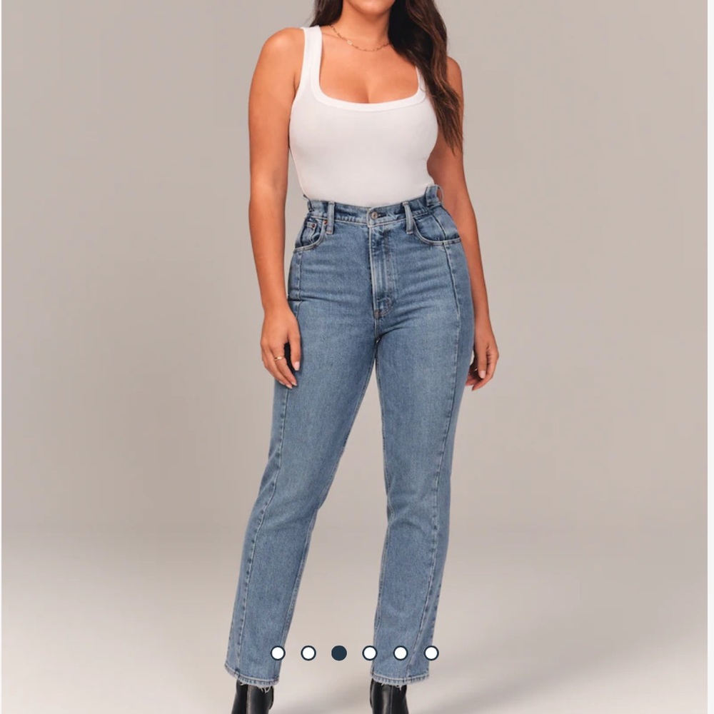 Abercrombie Curve Love Ultra High Rise 90s Straight Jean